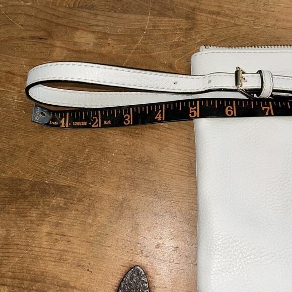 Isaac Mizrahi whit with black stripe clutch - Picture 13 of 13